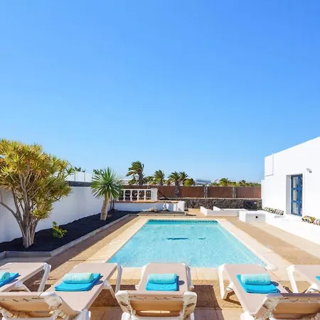 Villa Castillo Del Aguila By Villa Plus-3